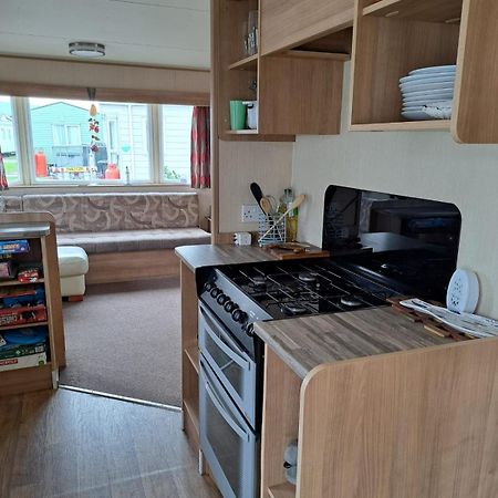 Lyons Robin Hood Hotel Meliden Екстериор снимка